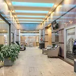 Spacious Modern Condo Near French Quarter